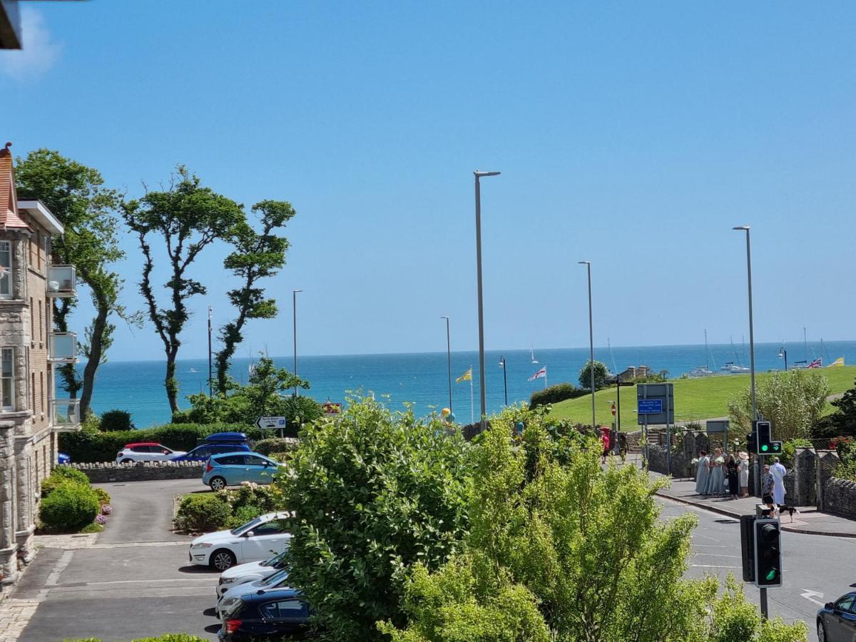 شقة Hightide - 2 Bed With Parking, Balcony & Sea View. سوانغه المظهر الخارجي الصورة