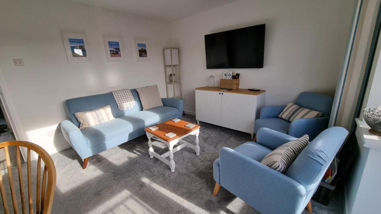 شقة Hightide - 2 Bed With Parking, Balcony & Sea View. سوانغه المظهر الخارجي الصورة