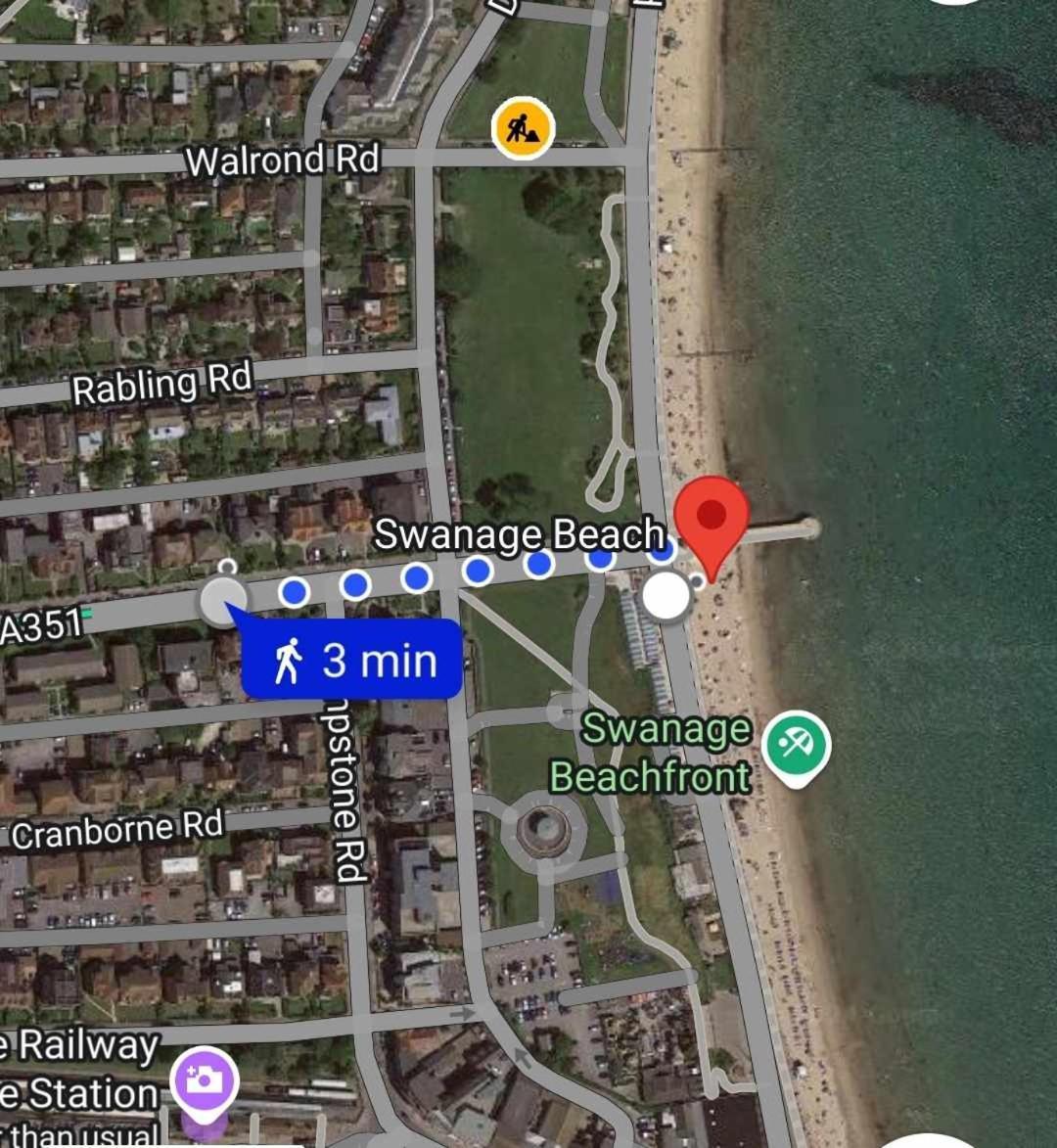 شقة Hightide - 2 Bed With Parking, Balcony & Sea View. سوانغه الغرفة الصورة